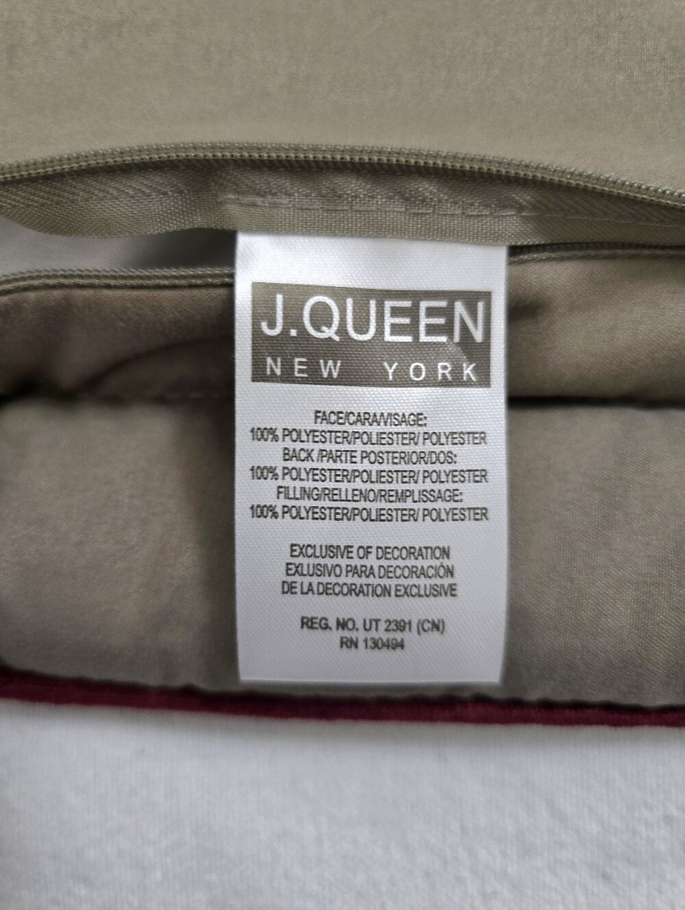J Queen NY Cerino Woven Chenille Damask Standard Shams Crimson/Chocolate EUC. - Picture 8 of 12